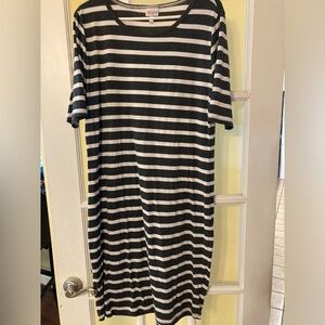 LuLaRoe Black and White Midi Dress 3/4 Sleeve Crew Neck